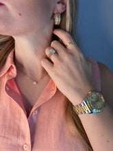 Load image into Gallery viewer, 14k Oval East West Necklace