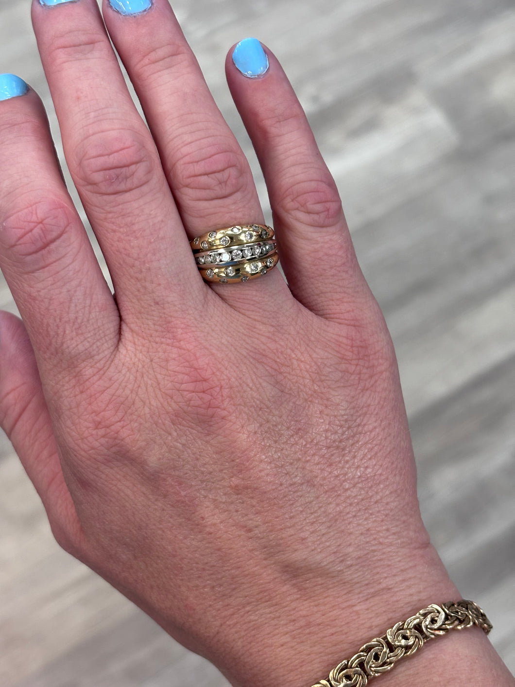 14k Burger Ring