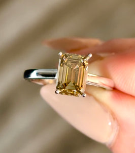 14k Emerald Champagne Diamond Ring