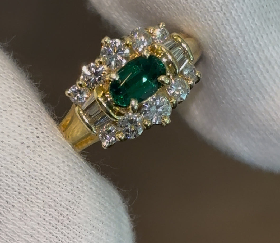 18k Emerald & Diamond Ring
