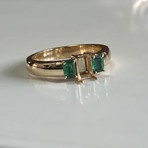 14k Emerald Semi mount