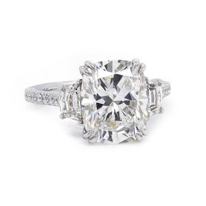 18k 3 Stone Diamond ring (4)