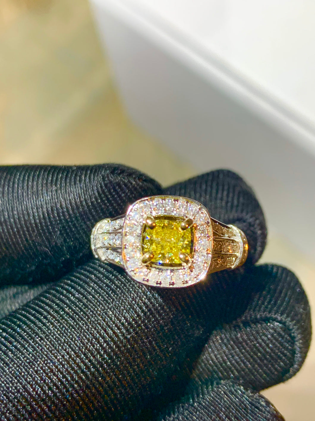 14k Fancy Vivid Yellow Diamond Ring